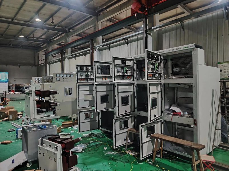 PLC控制柜定制——推动工业自动化升级的新利器